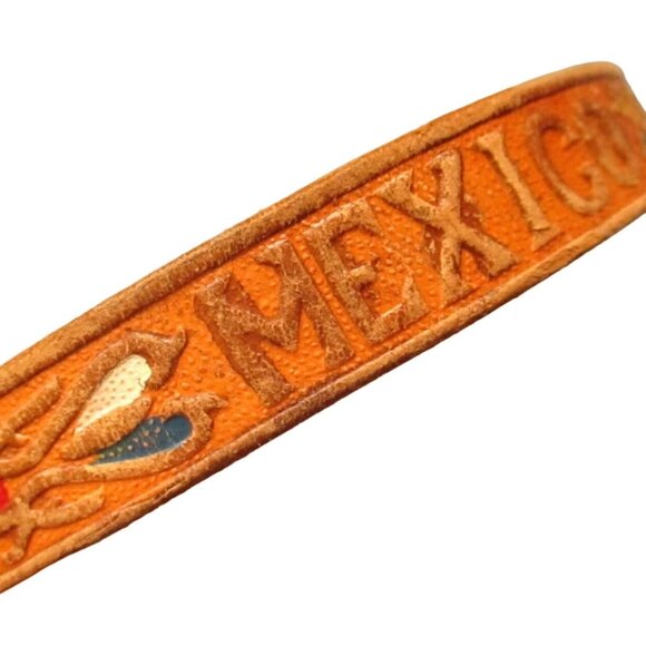 20W Vintage 1970s Womens Belt LEATHER TOOLED  Mexico Cowboy Hippy 20" PAINTED - Picture 1 of 3